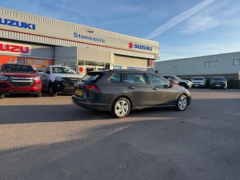 Used Volkswagen Golf 2023 for sale - 76527788: Photo