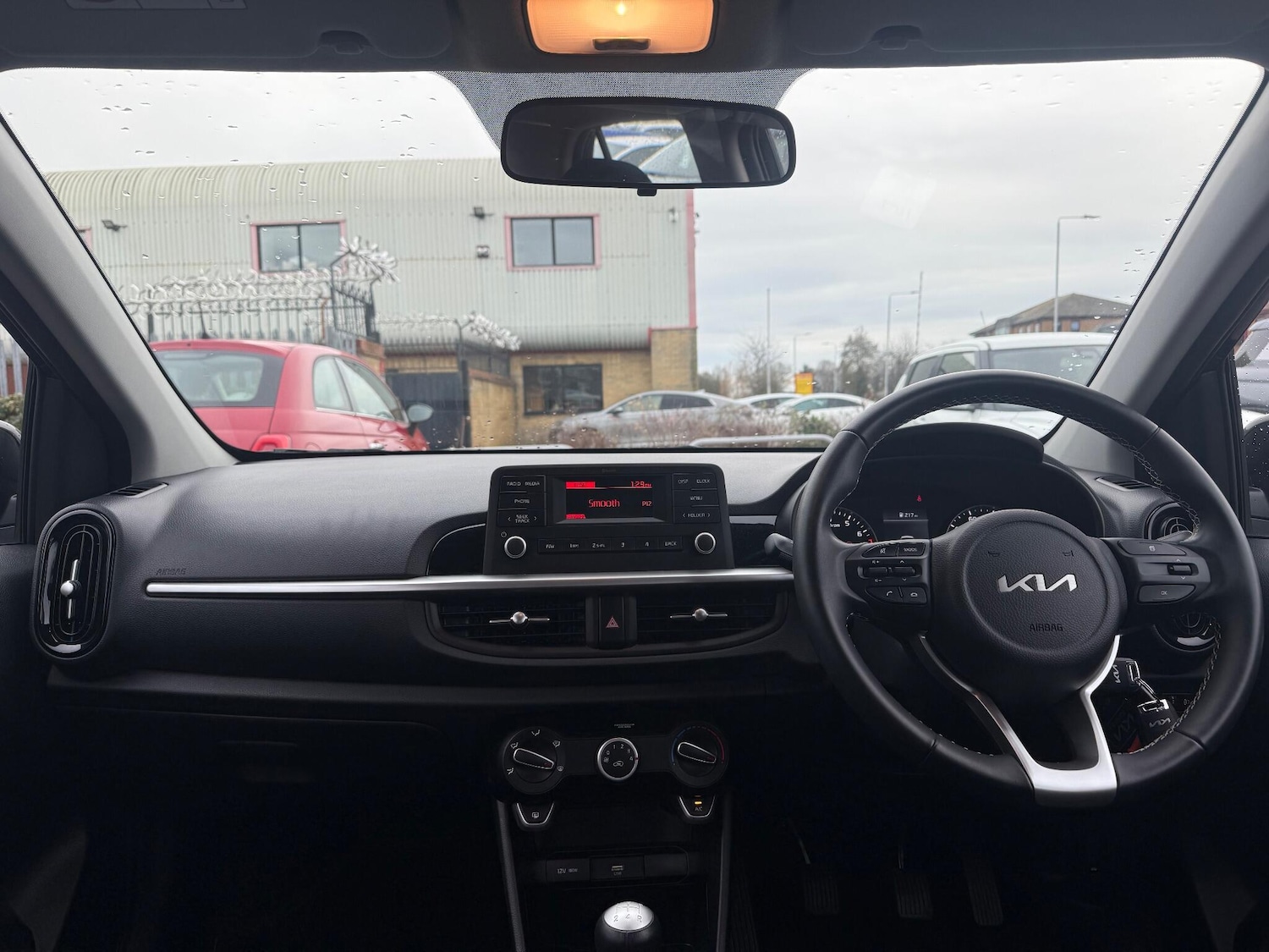 Used Kia Picanto 2024 for sale - 76936156: Photo 12