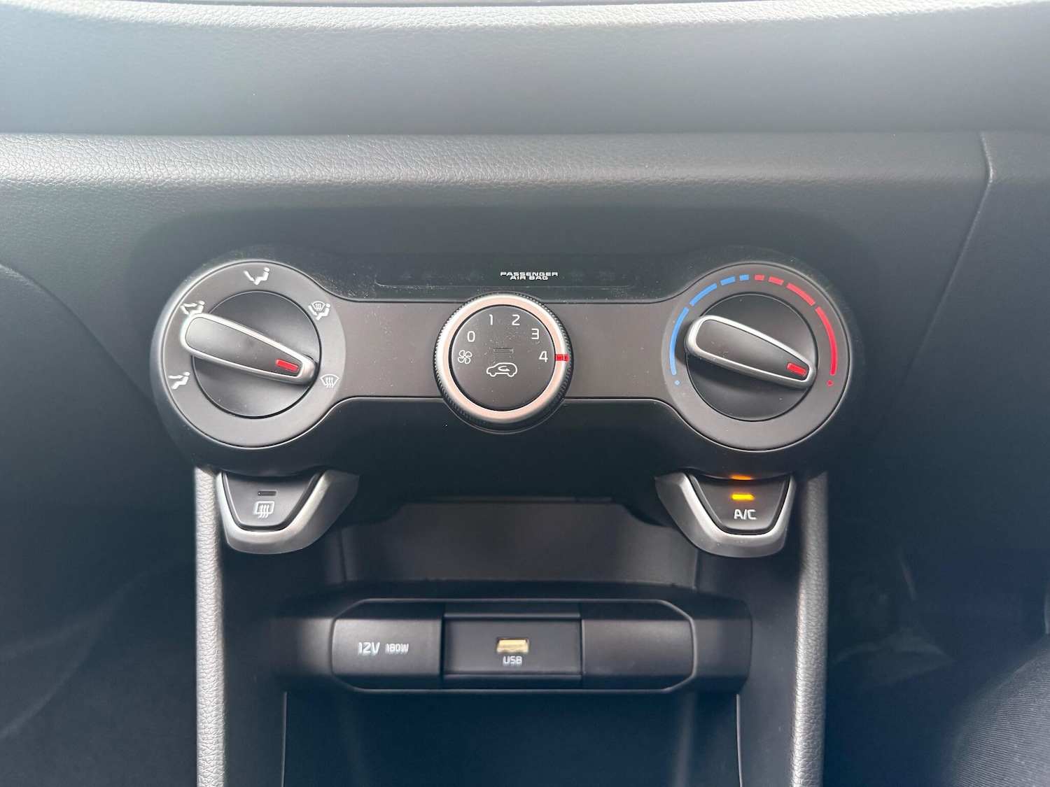 Used Kia Picanto 2024 for sale - 76936156: Photo 28