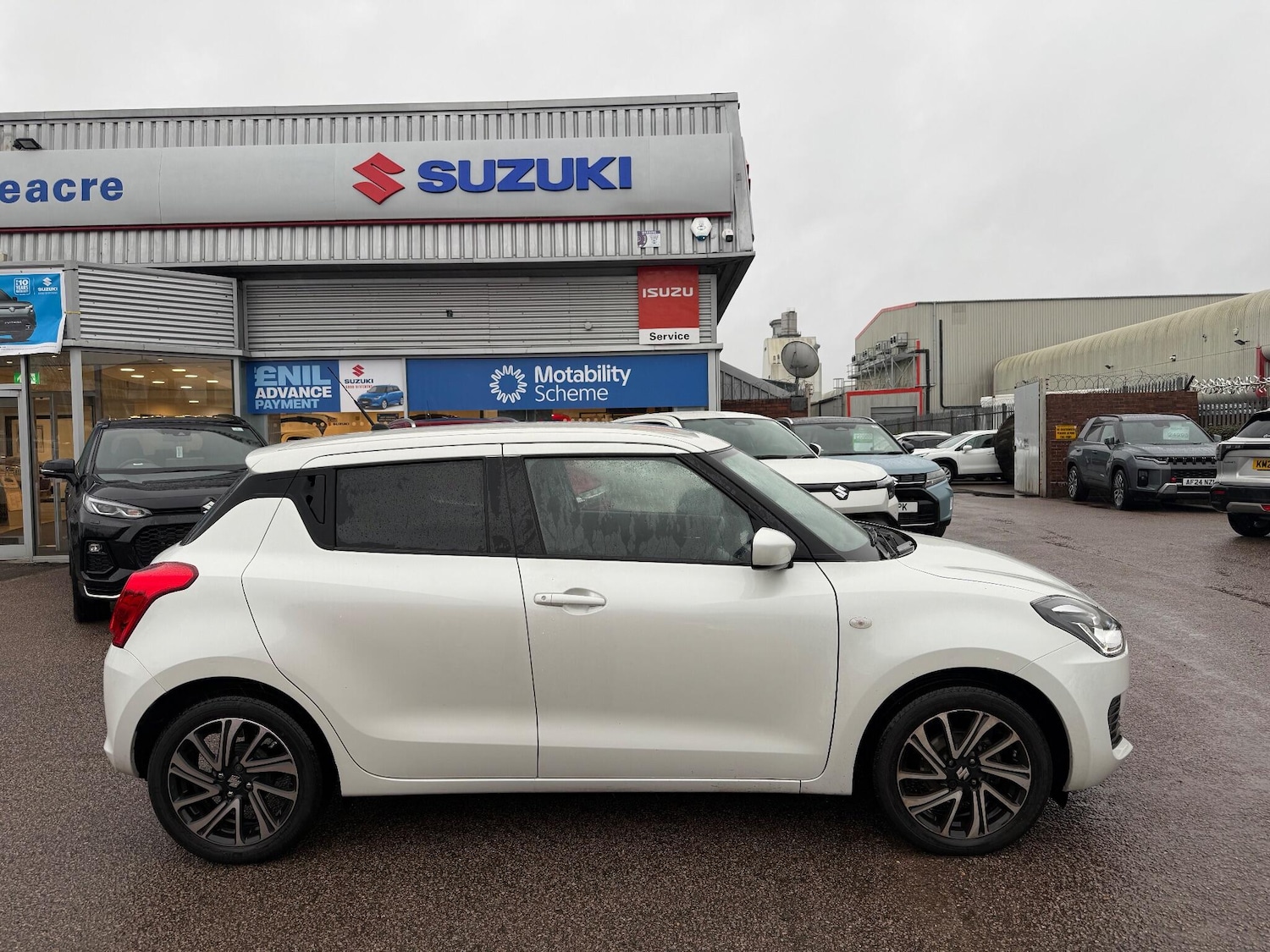 Used Suzuki Swift 2021 for sale - 76585448: Photo 4