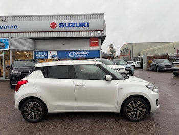 Used Suzuki Swift 2021 for sale - 76585448: Photo