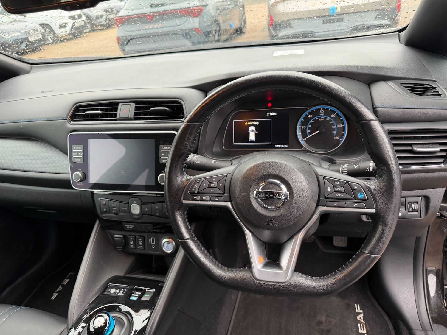 Used Nissan Leaf 2020 for sale - 78100324: Photo 11