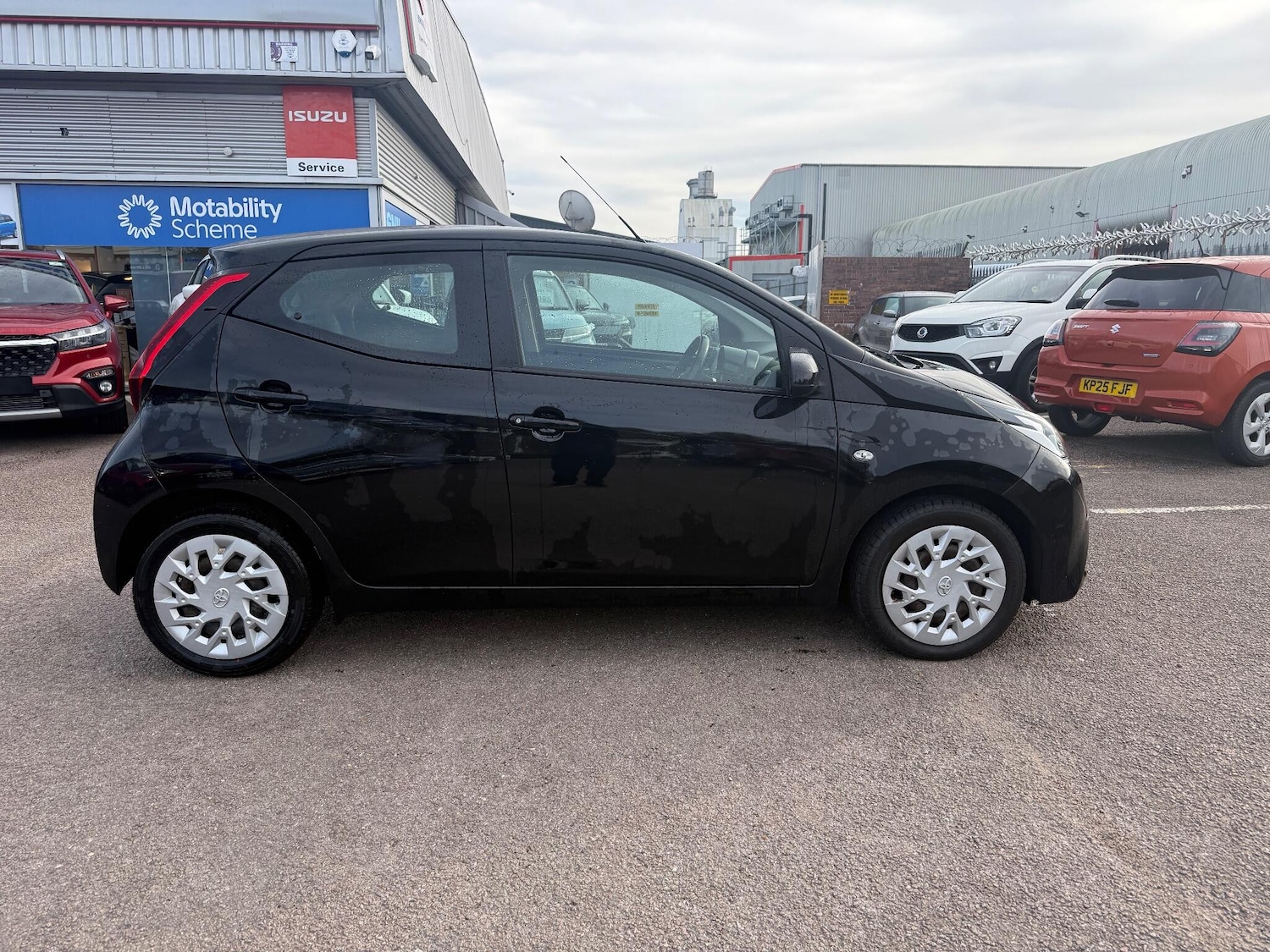 Used Toyota AYGO for sale - 76527950: Photo 4
