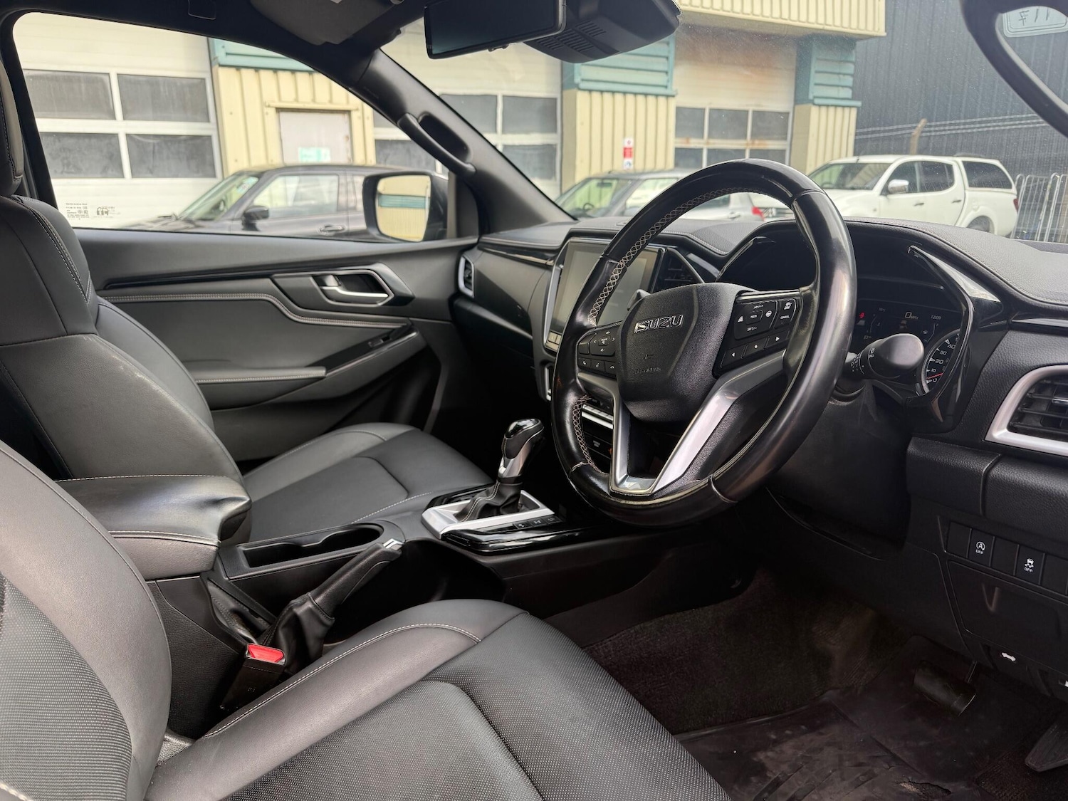 Used Isuzu D-Max 2023 for sale - 76294544: Photo 11