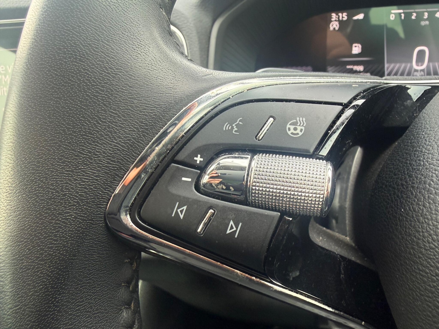 Used Skoda Karoq 2023 for sale - 77882808: Photo 19