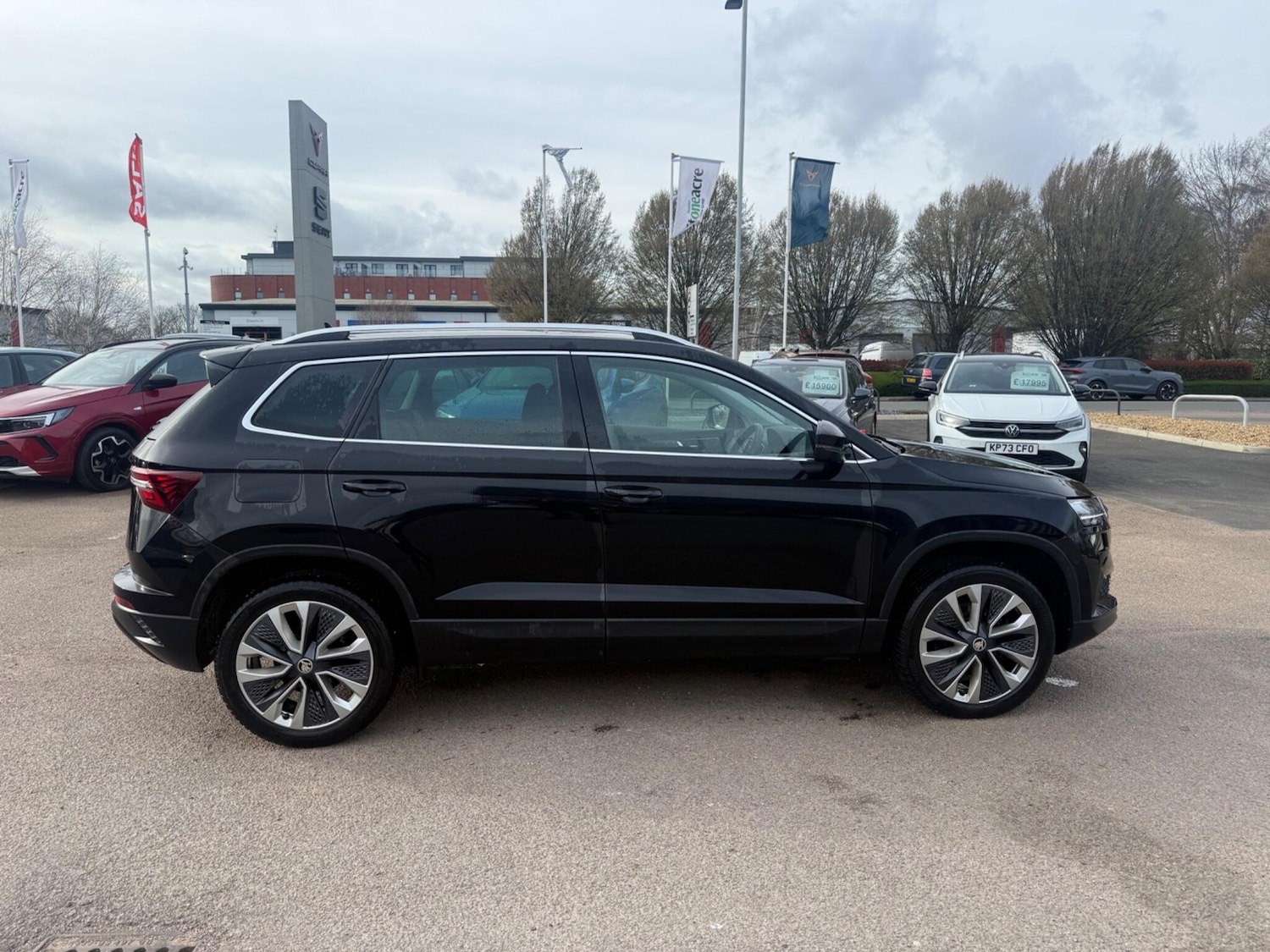 Used Skoda Karoq 2023 for sale - 77882808: Photo 2