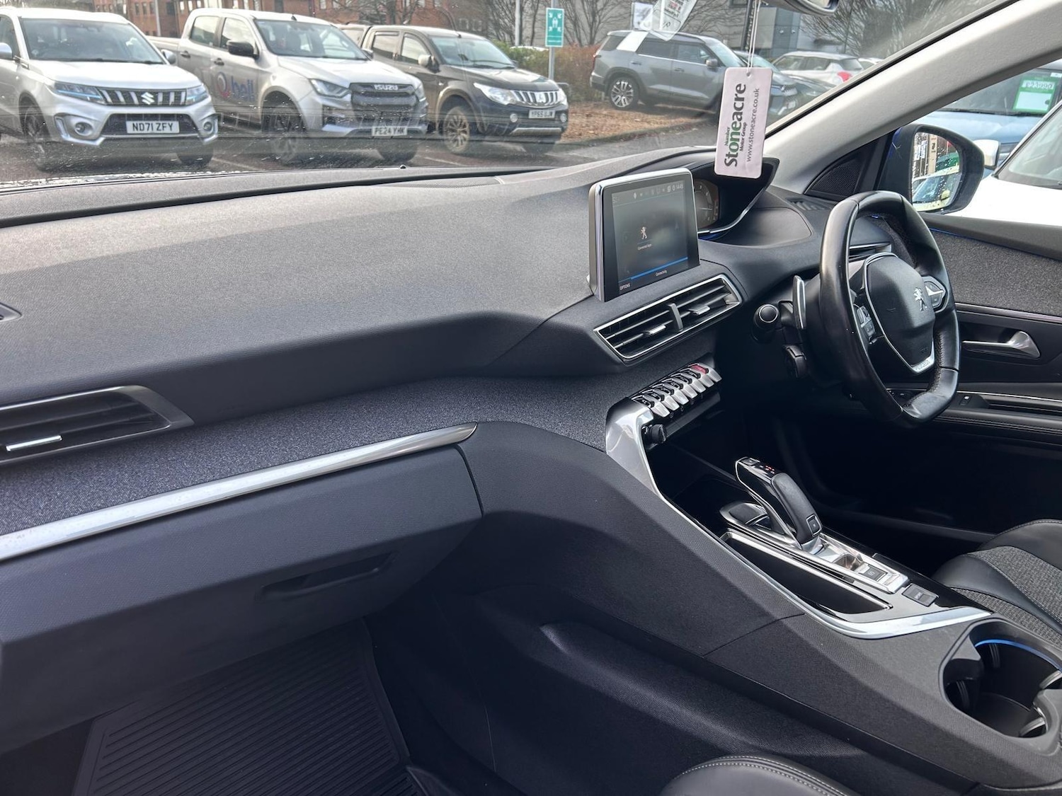 Used Peugeot 3008 2018 for sale - 77097600: Photo 15