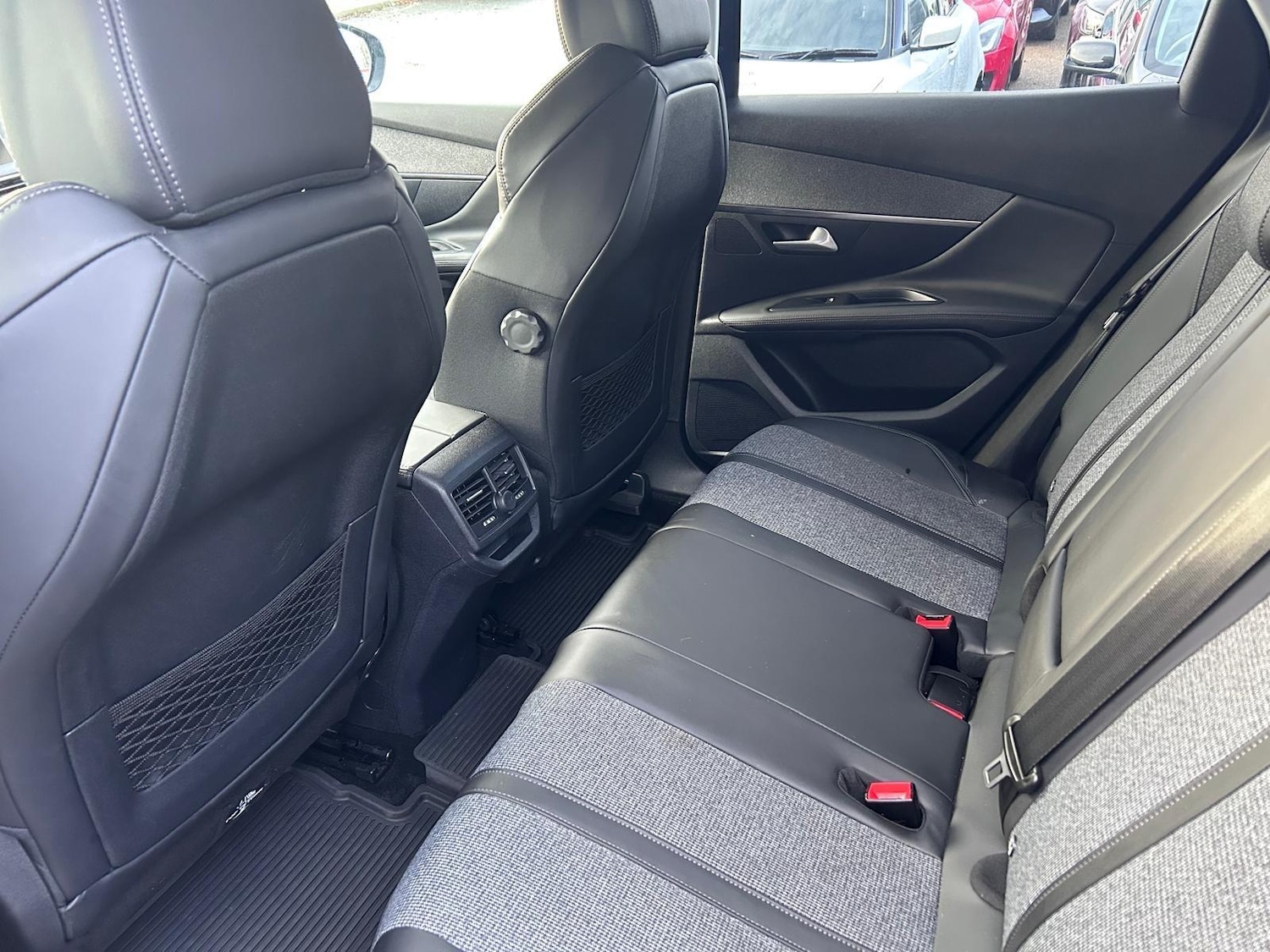 Used Peugeot 3008 2018 for sale - 77097600: Photo 18