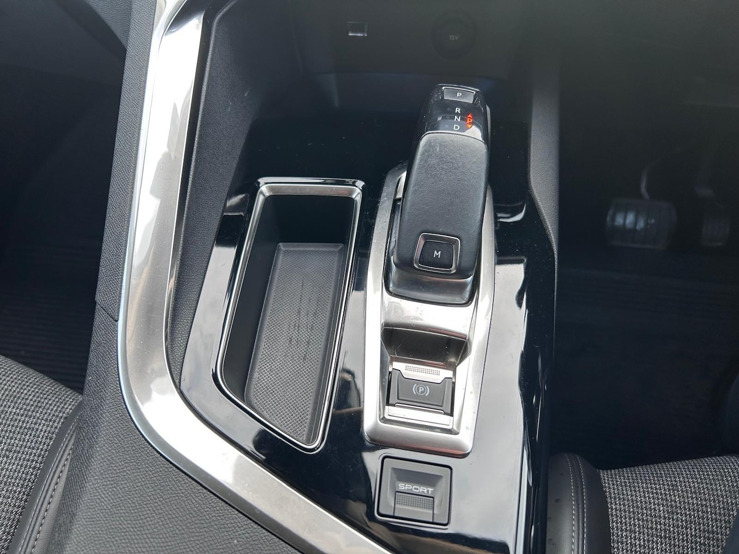 Used Peugeot 3008 2018 for sale - 77097600: Photo 20