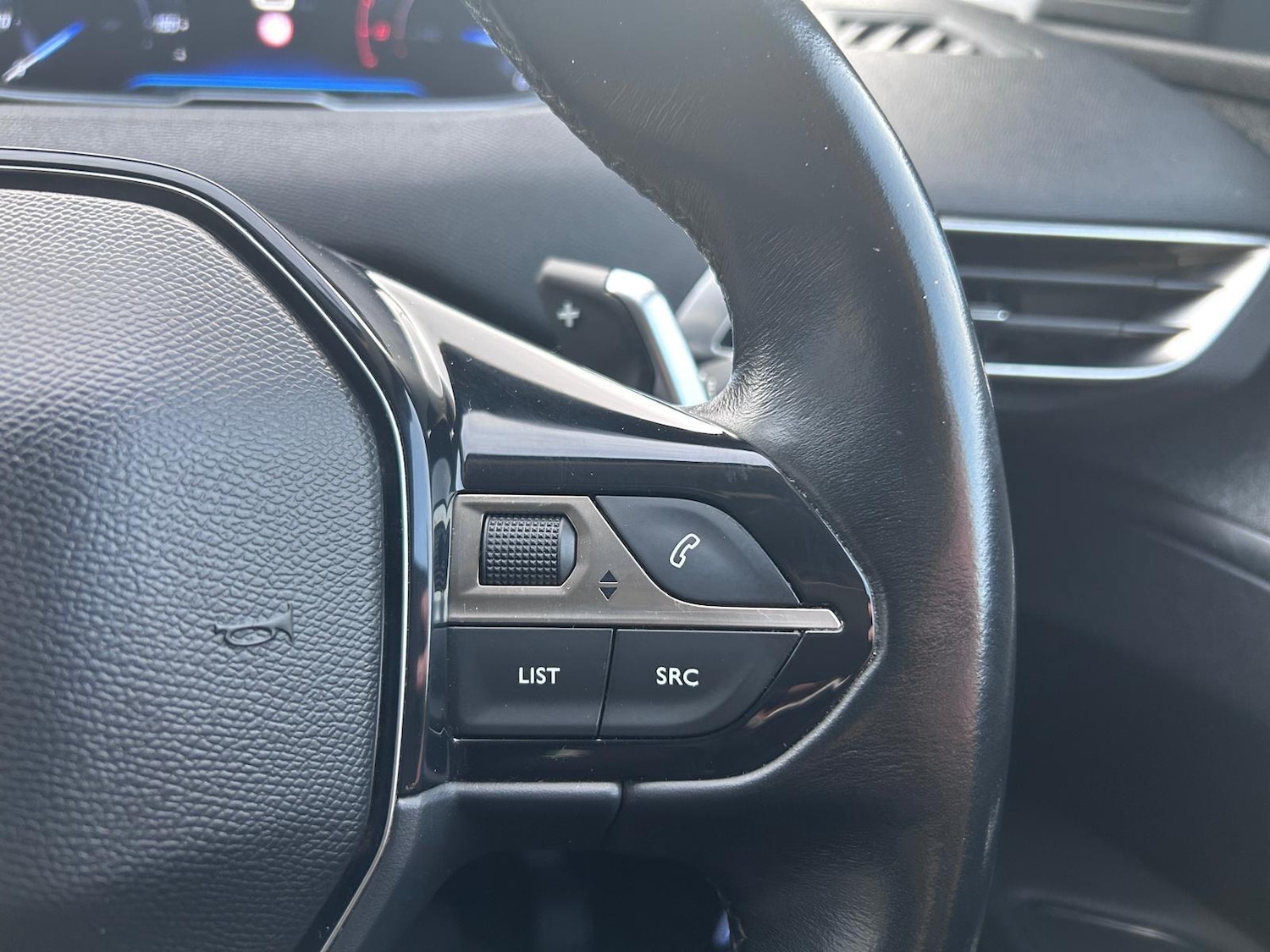 Used Peugeot 3008 2018 for sale - 77097600: Photo 23