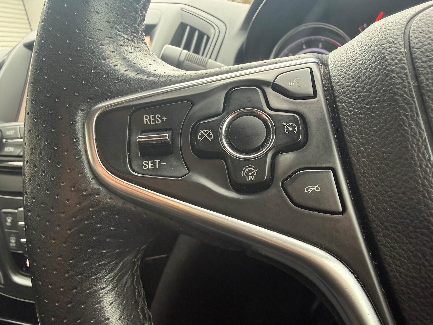 Used Vauxhall Insignia 2015 for sale - 76498748: Photo 19