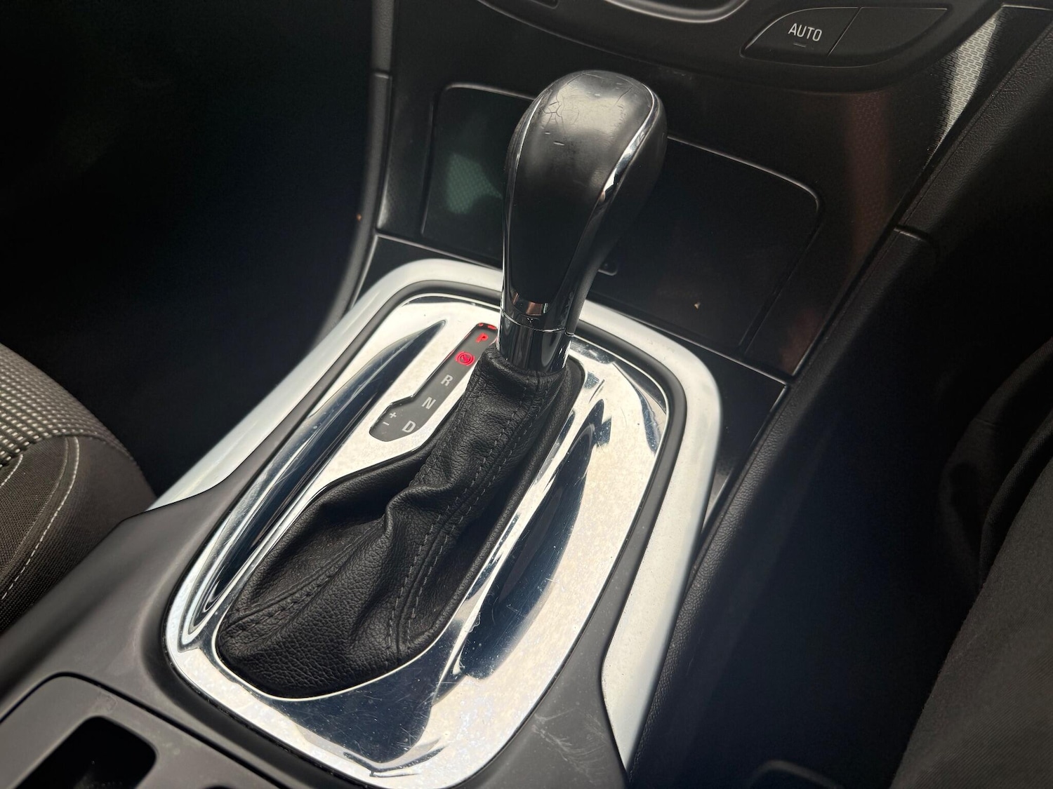 Used Vauxhall Insignia 2015 for sale - 76498748: Photo 21