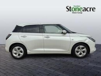Used Suzuki Swift 2024 for sale - 76988194: Photo