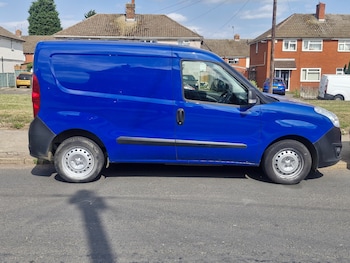 Used Vauxhall Combo 2018 for sale - 75536828: Photo