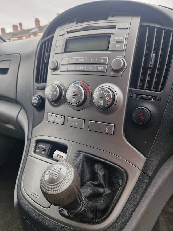 Used Hyundai i800 2011 for sale - 76220727: Photo 9
