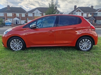 Used Peugeot 208 2016 for sale - 75920546: Photo