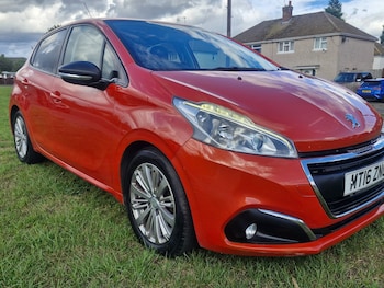 Used Peugeot 208 2016 for sale - 75920546: Photo