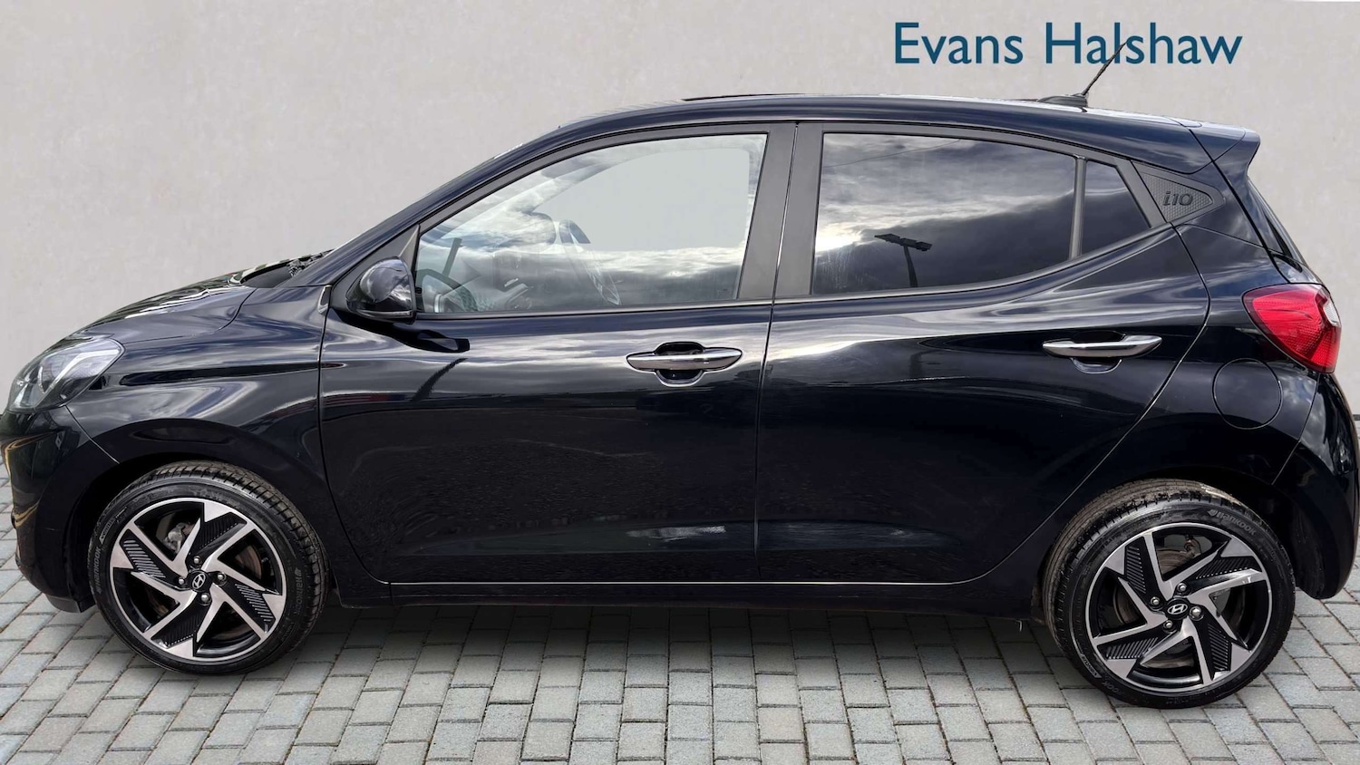 Used Hyundai i10 2025 for sale - 77886196: Photo 2