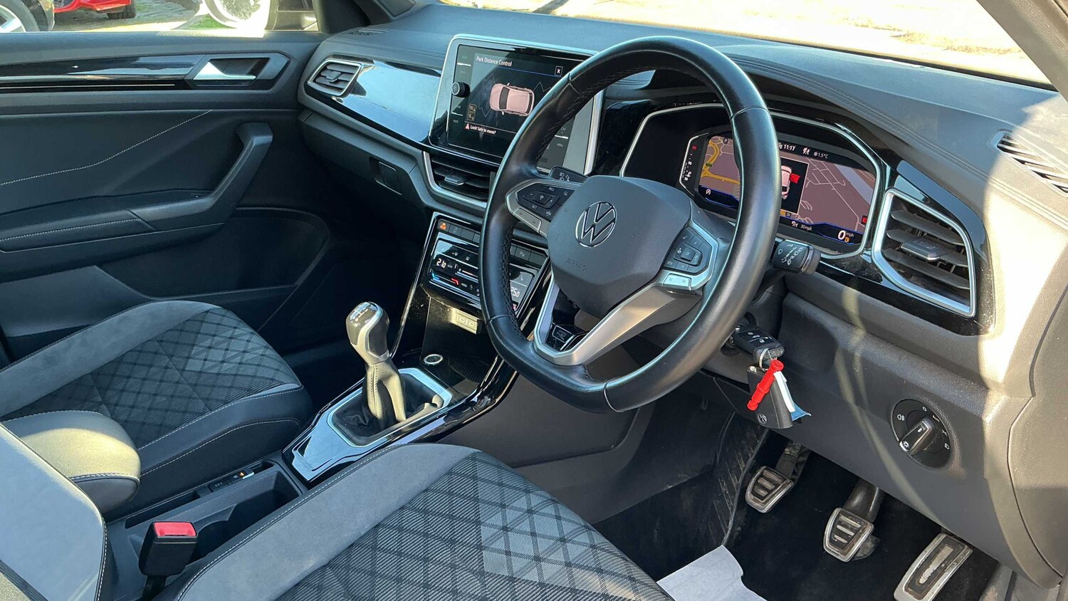 Used Volkswagen T-Roc for sale - 77858703: Photo 11