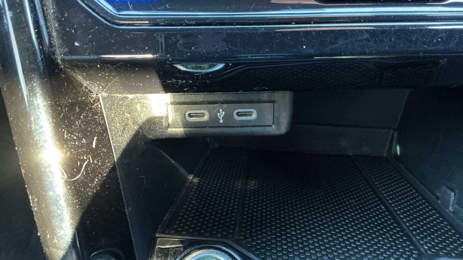 Used Volkswagen T-Roc for sale - 77858703: Photo 27