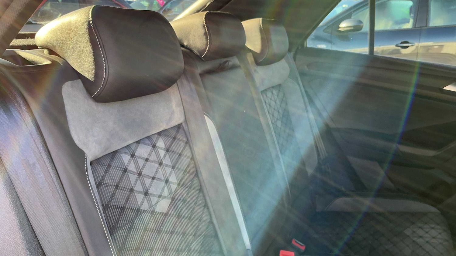 Used Volkswagen T-Roc for sale - 77858703: Photo 34