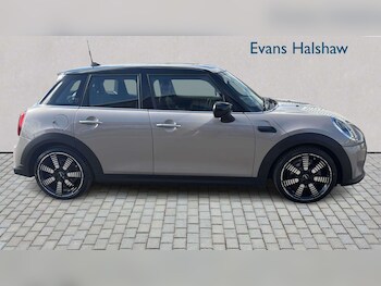 Used MINI Hatch 2022 for sale - 78937188: Photo