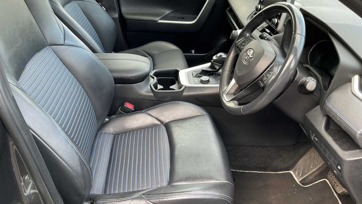 Used Toyota RAV4 2019 for sale - 78060269: Photo 12