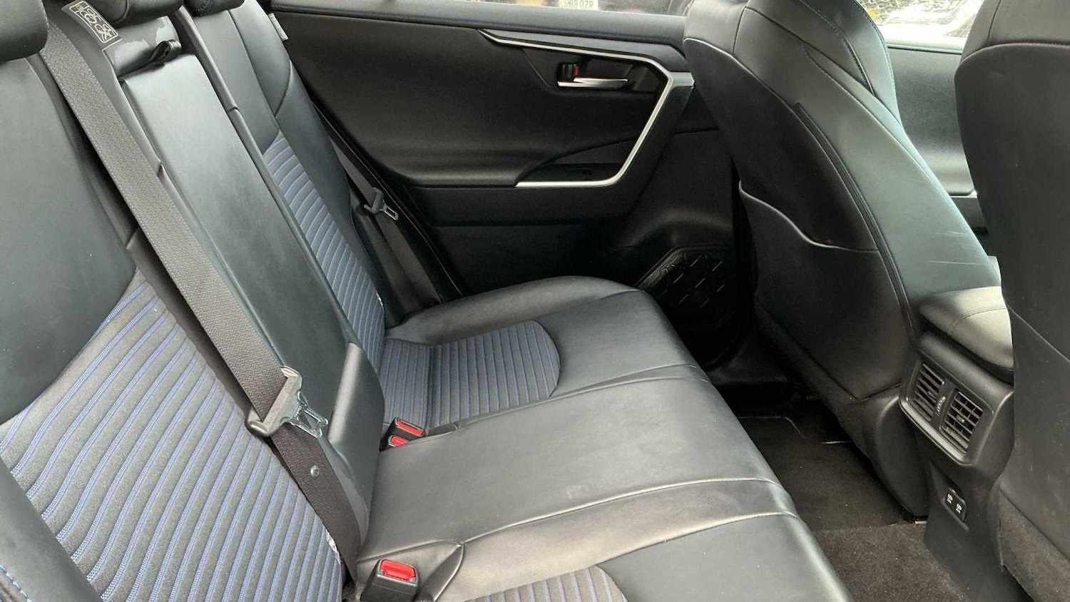 Used Toyota RAV4 2019 for sale - 78060269: Photo 33