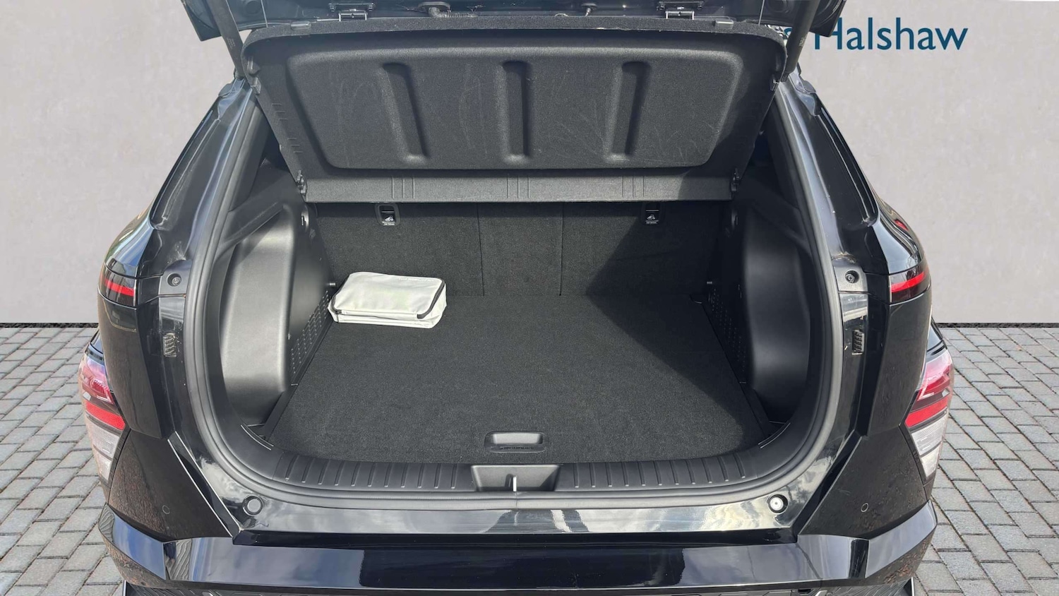 Used Hyundai KONA 2023 for sale - 78060284: Photo 6