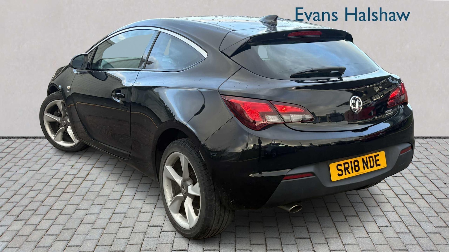 Used Vauxhall Astra GTC 2018 for sale - 77858723: Photo 2