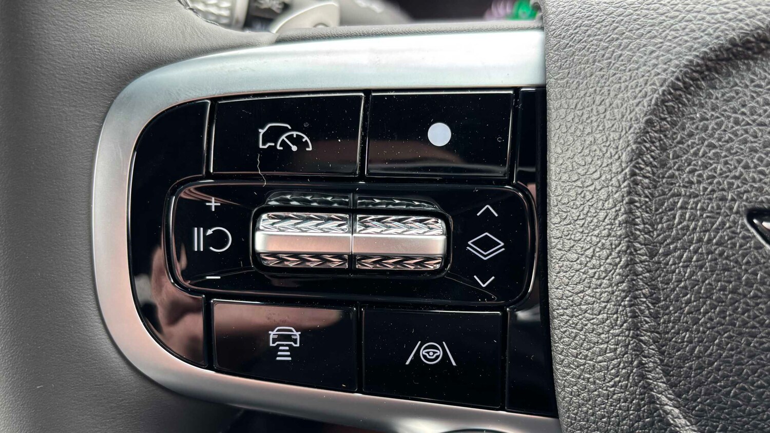 Used Genesis GV60 for sale - 78188070: Photo 18