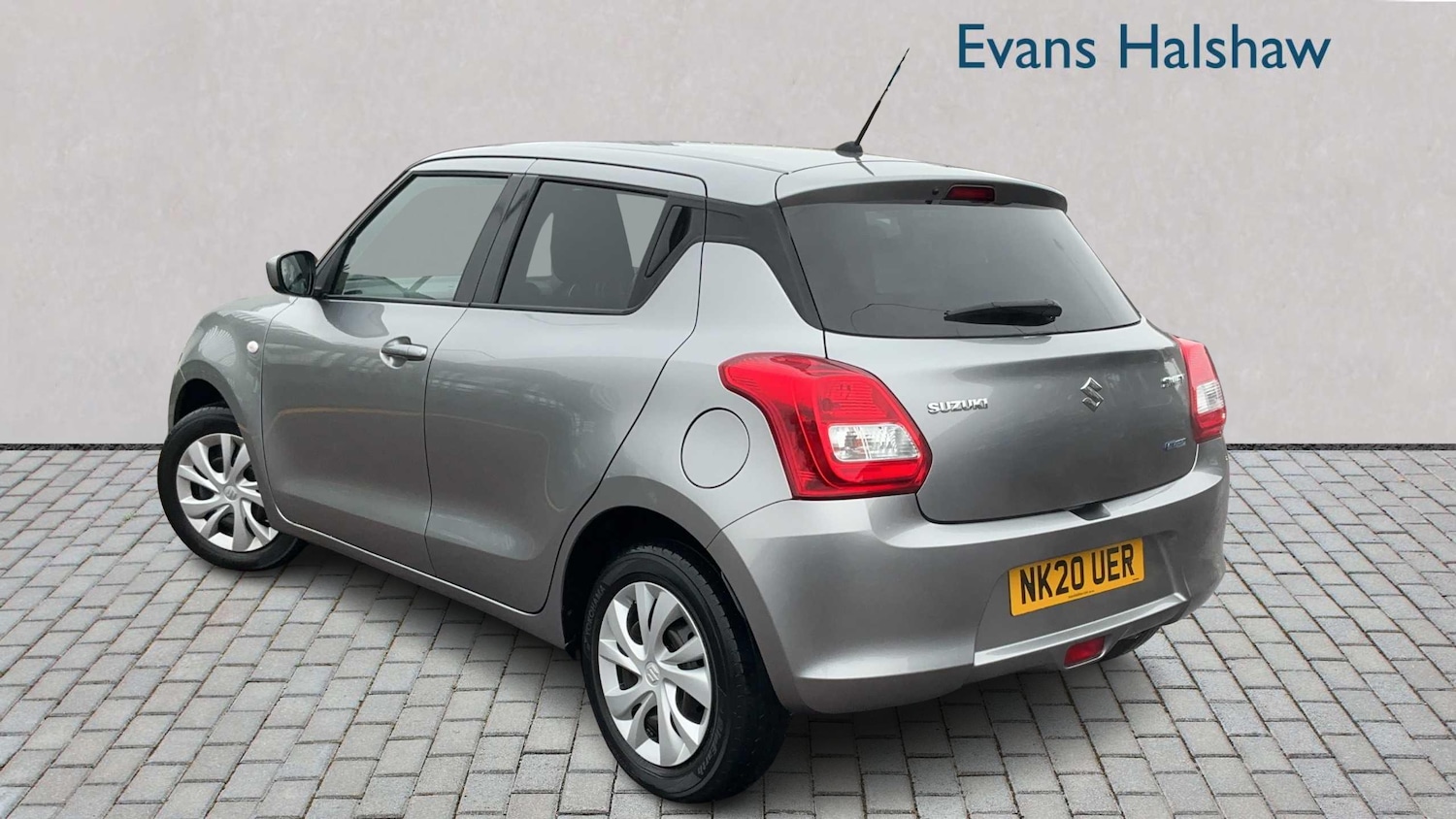 Used Suzuki Swift 2020 for sale - 77858503: Photo 2