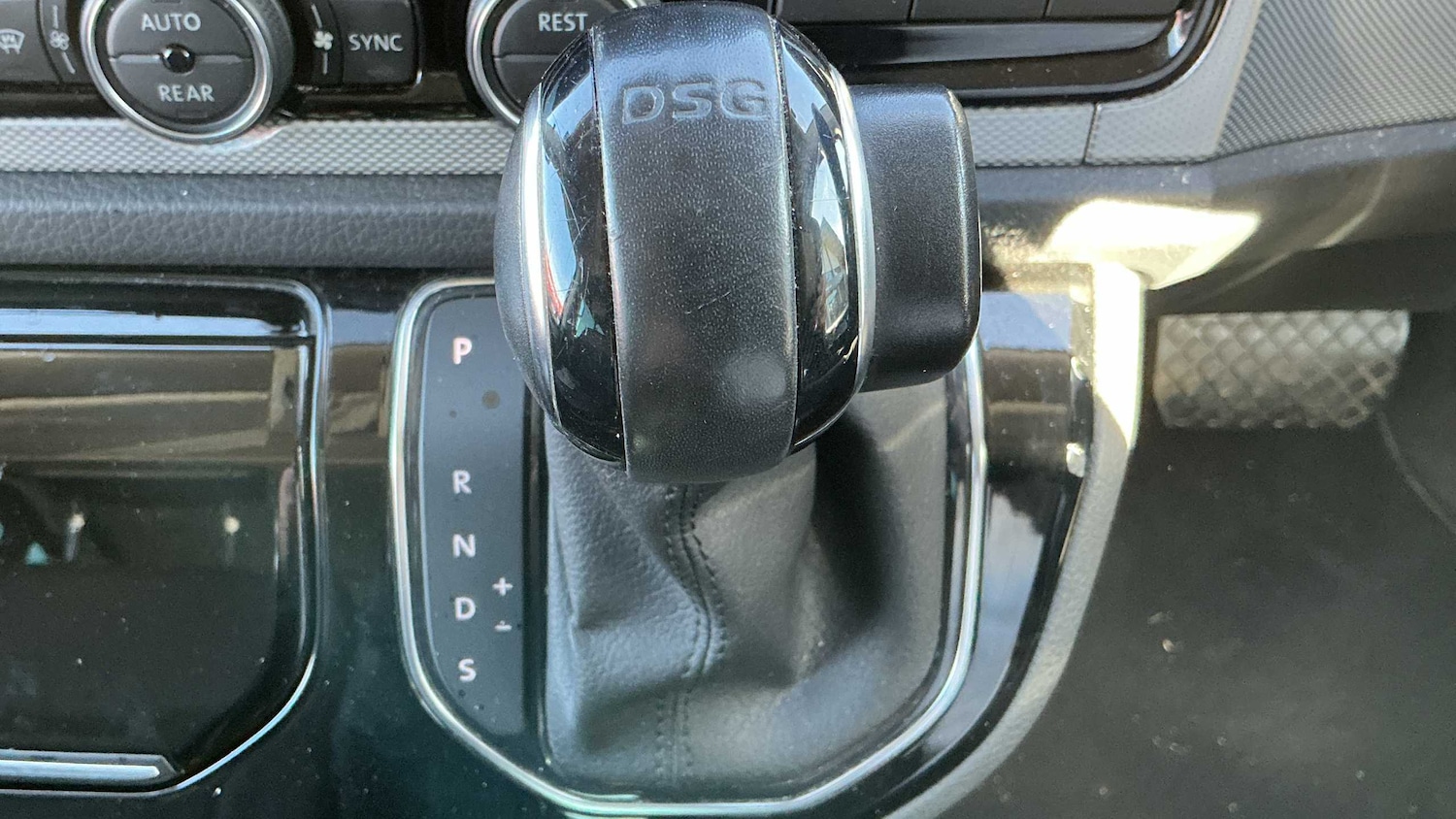 Used Volkswagen Caravelle 2018 for sale - 77857700: Photo 24