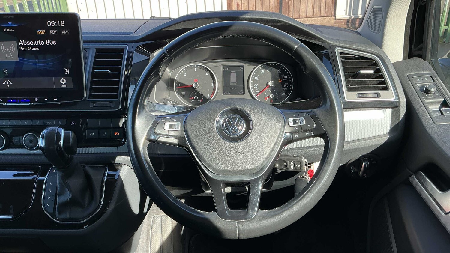 Used Volkswagen Caravelle 2018 for sale - 77857700: Photo 32