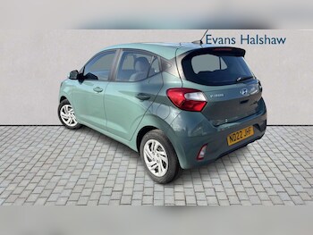 Used Hyundai i10 2022 for sale - 78173800: Photo