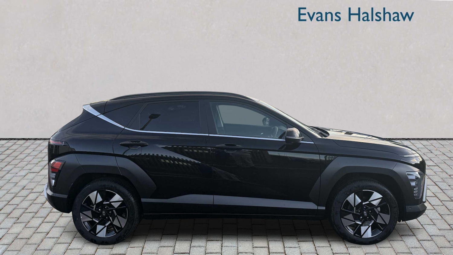 Used Hyundai KONA 2025 for sale - 77859047: Photo 4