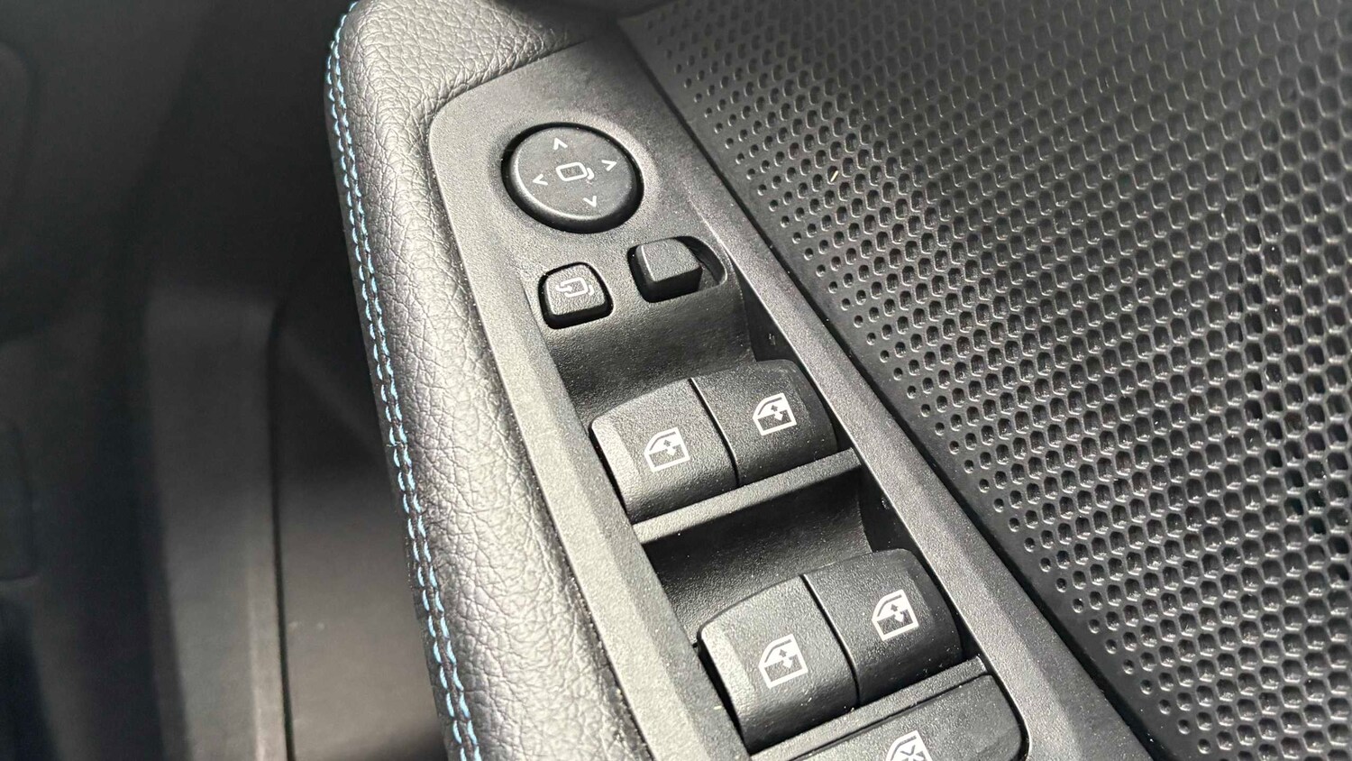 Used BMW 2 Series 2022 for sale - 77856839: Photo 19