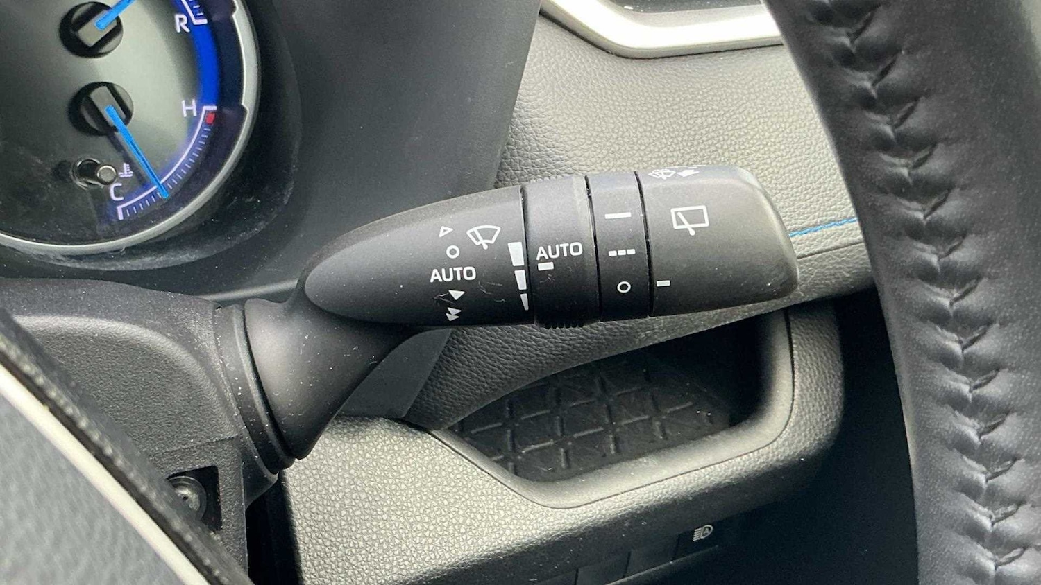 Used Toyota RAV4 2019 for sale - 78173701: Photo 18