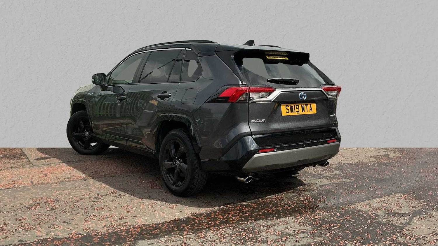 Used Toyota RAV4 2019 for sale - 78173701: Photo 2