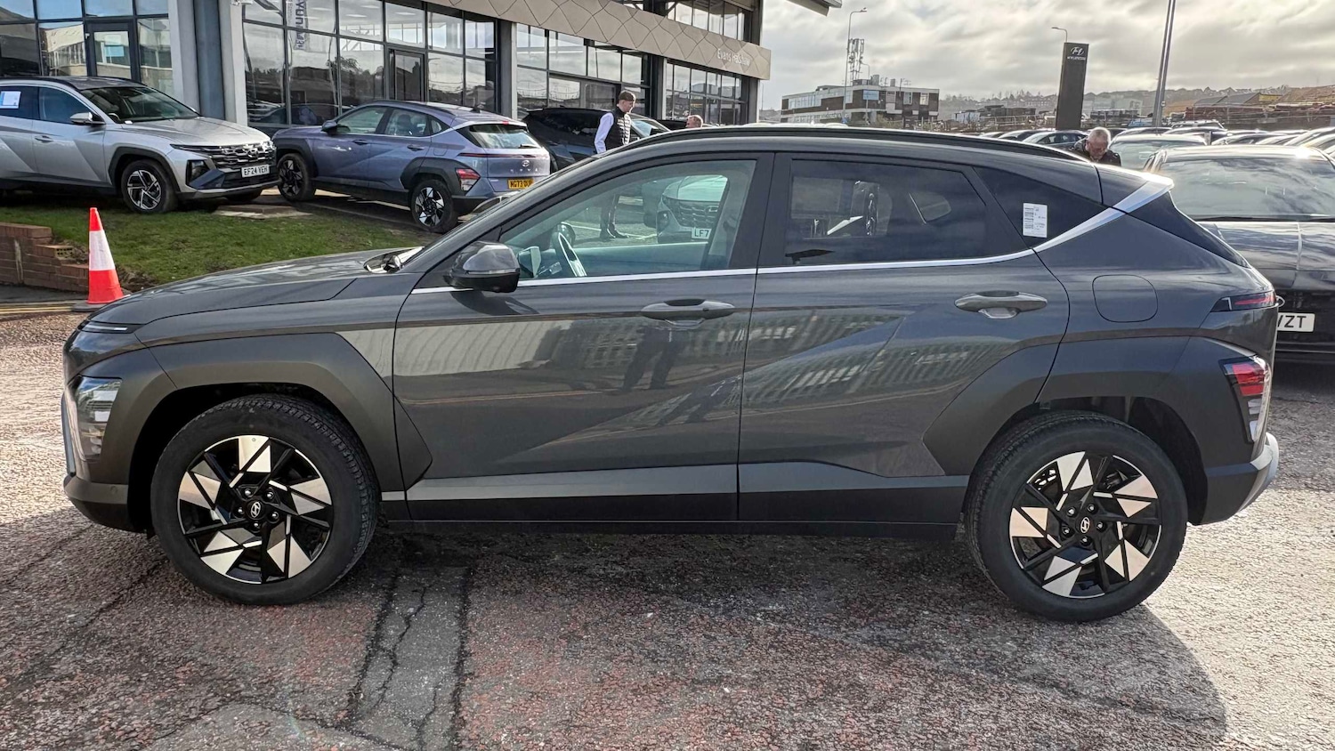Used Hyundai KONA 2025 for sale - 77856631: Photo 4