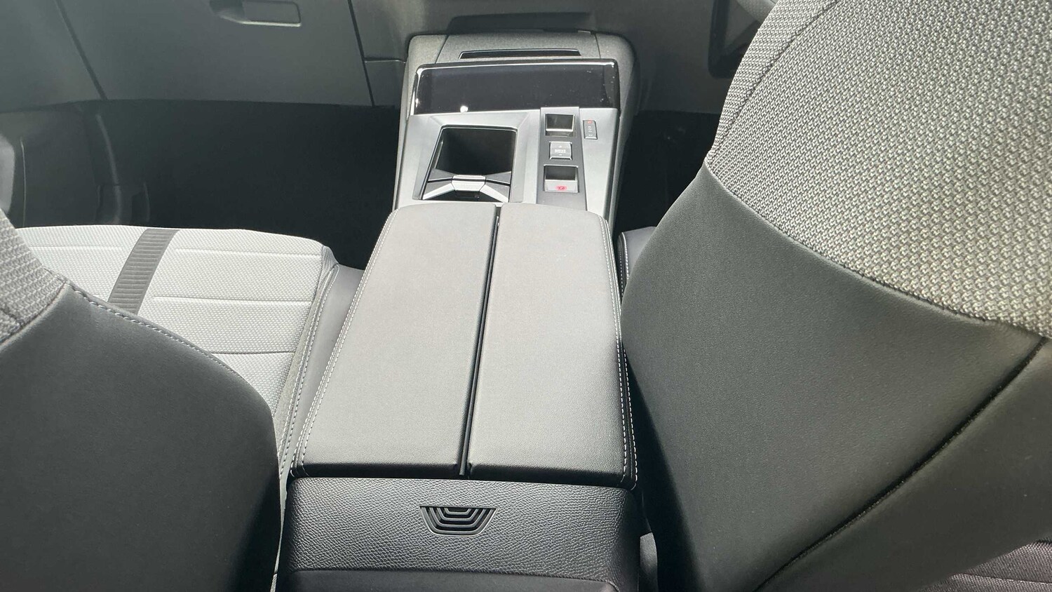 Used Vauxhall Grandland 2025 for sale - 77859455: Photo 33