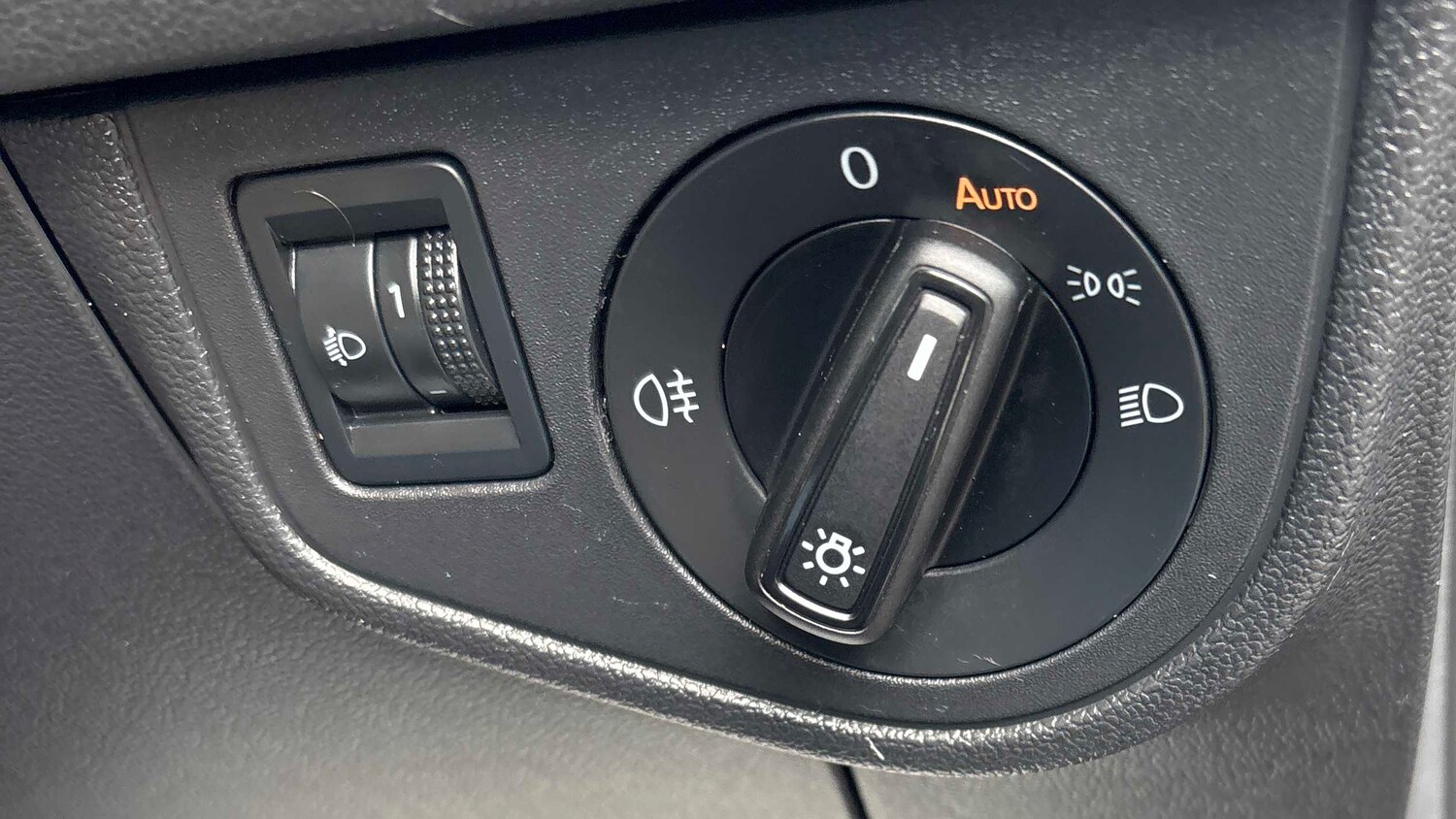 Used Volkswagen Polo for sale - 77861698: Photo 17