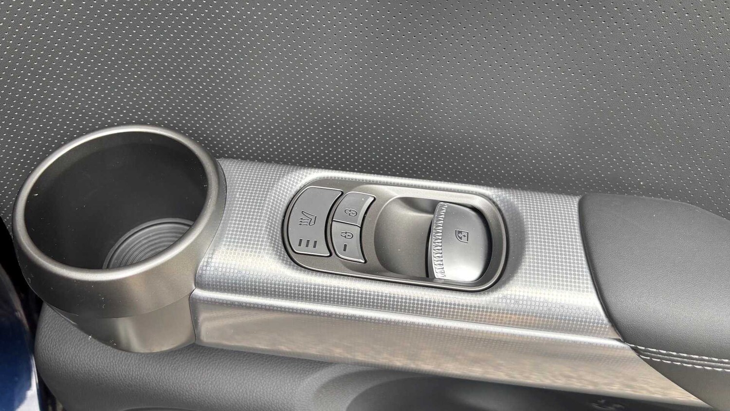 Used Genesis GV60 2025 for sale - 77928595: Photo 33