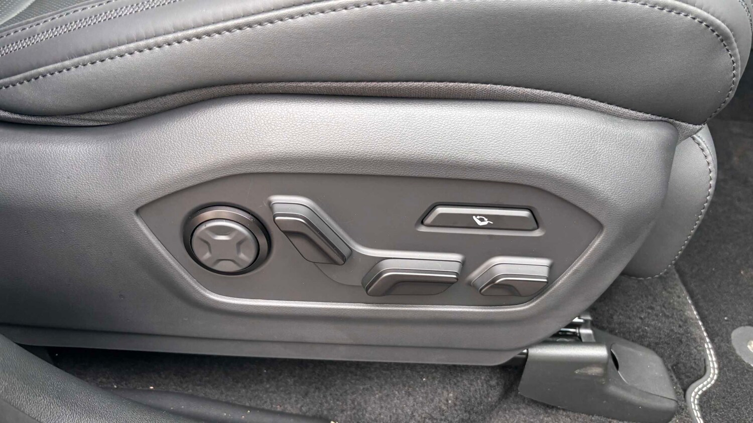 Used Hyundai Santa Fe for sale - 77858260: Photo 14