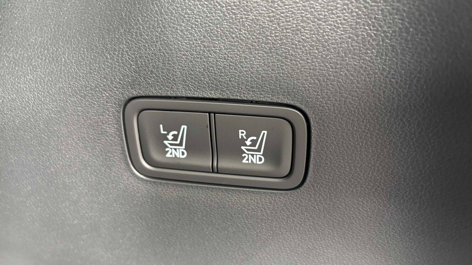 Used Hyundai Santa Fe for sale - 77858260: Photo 29