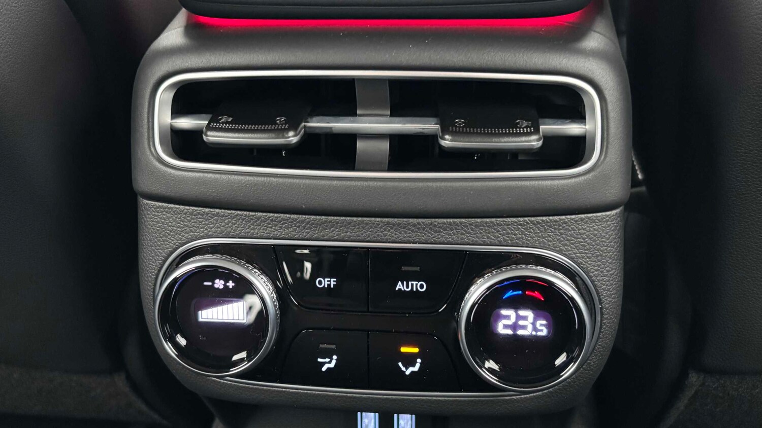 Used Genesis GV70 2026 for sale - 77856450: Photo 13