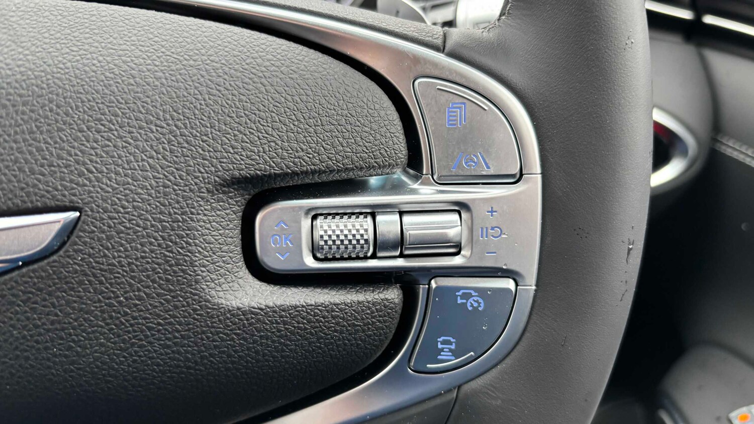 Used Genesis GV70 2026 for sale - 77856450: Photo 19