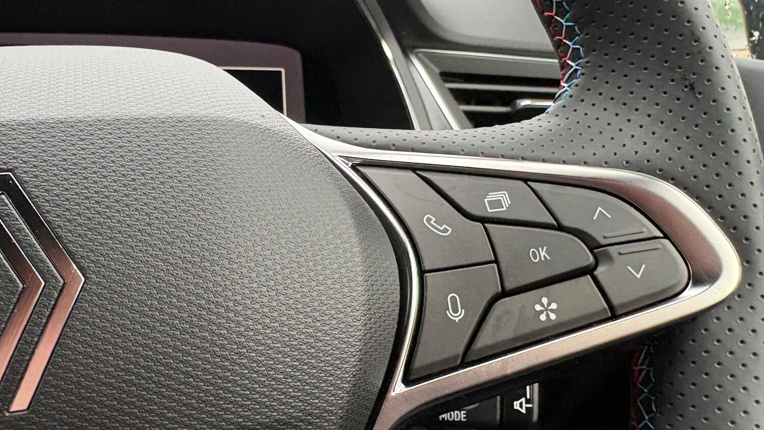 Used Renault Captur for sale - 77861810: Photo 12