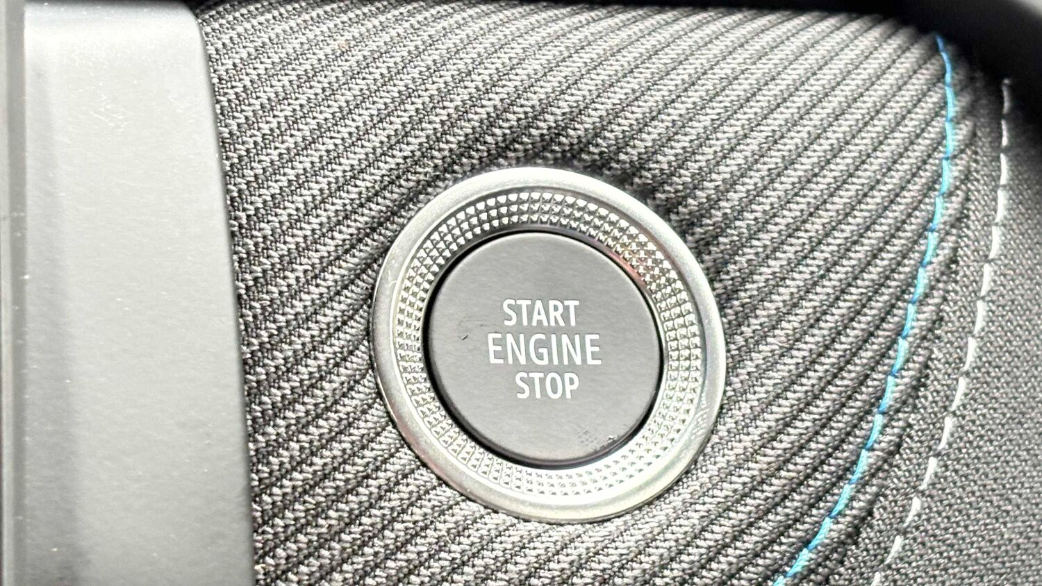 Used Renault Captur for sale - 77861810: Photo 17