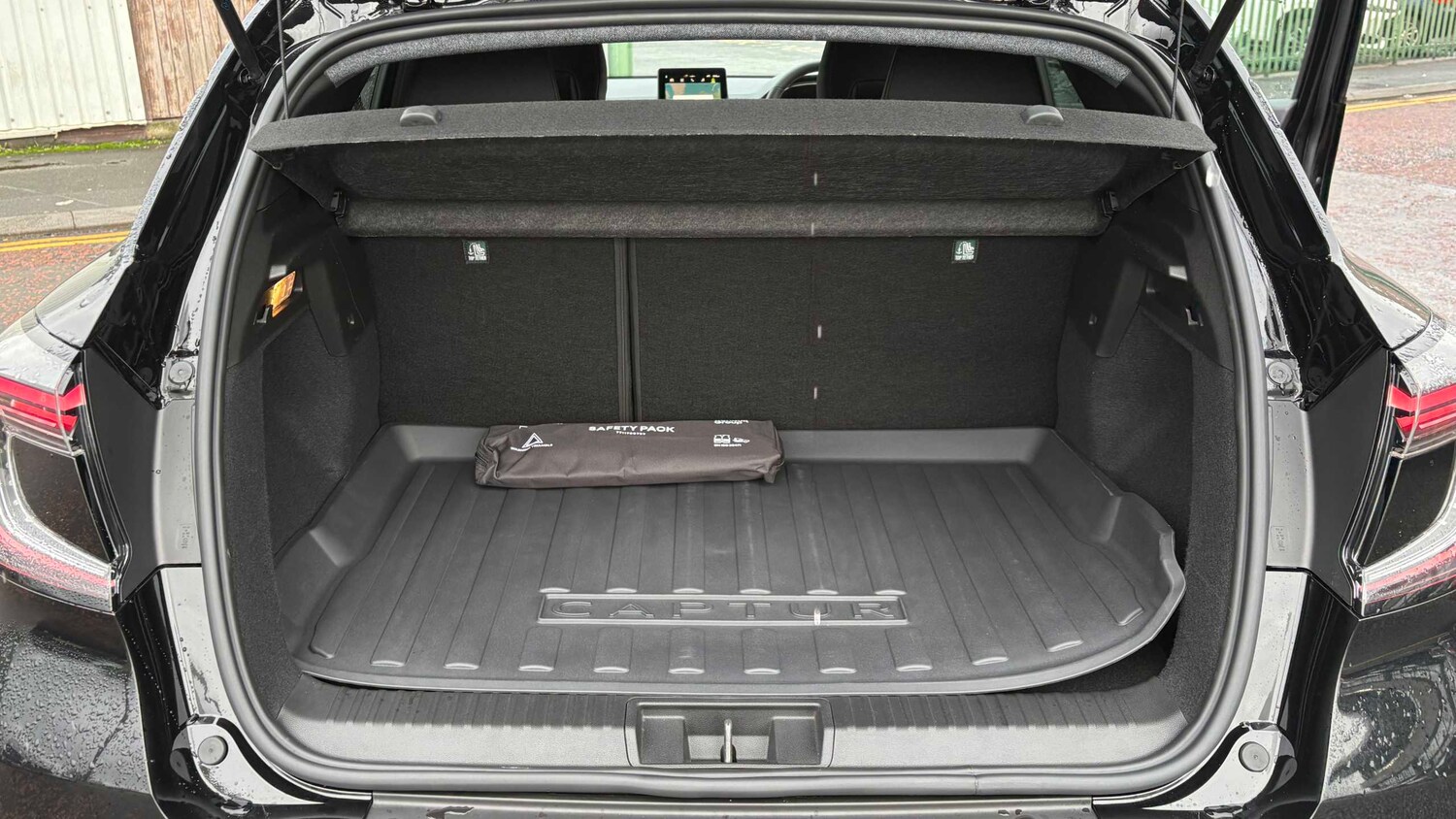 Used Renault Captur for sale - 77861810: Photo 9